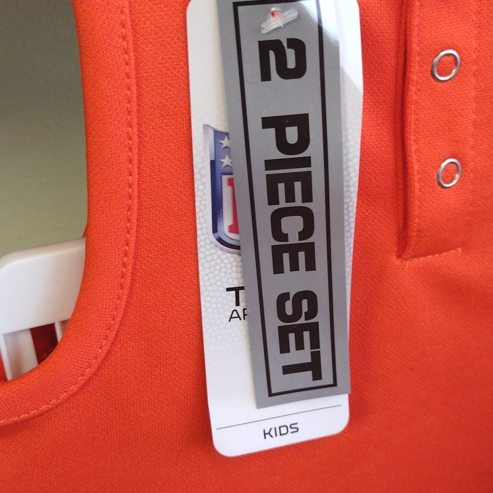 Broncos Toddler (12 months / infant ) Girls 2 piece NFL cheerleader outfit - Picture 3 of 7